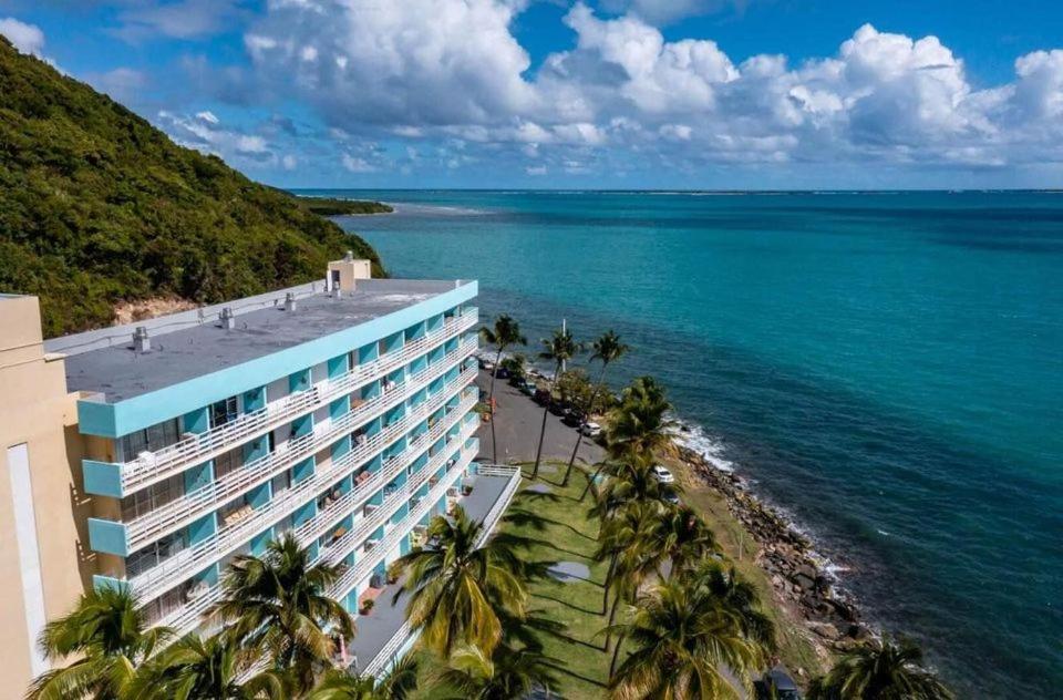 Beautiful Ocean Blue Love Oceanfront Apartment Fajardo Kültér fotó