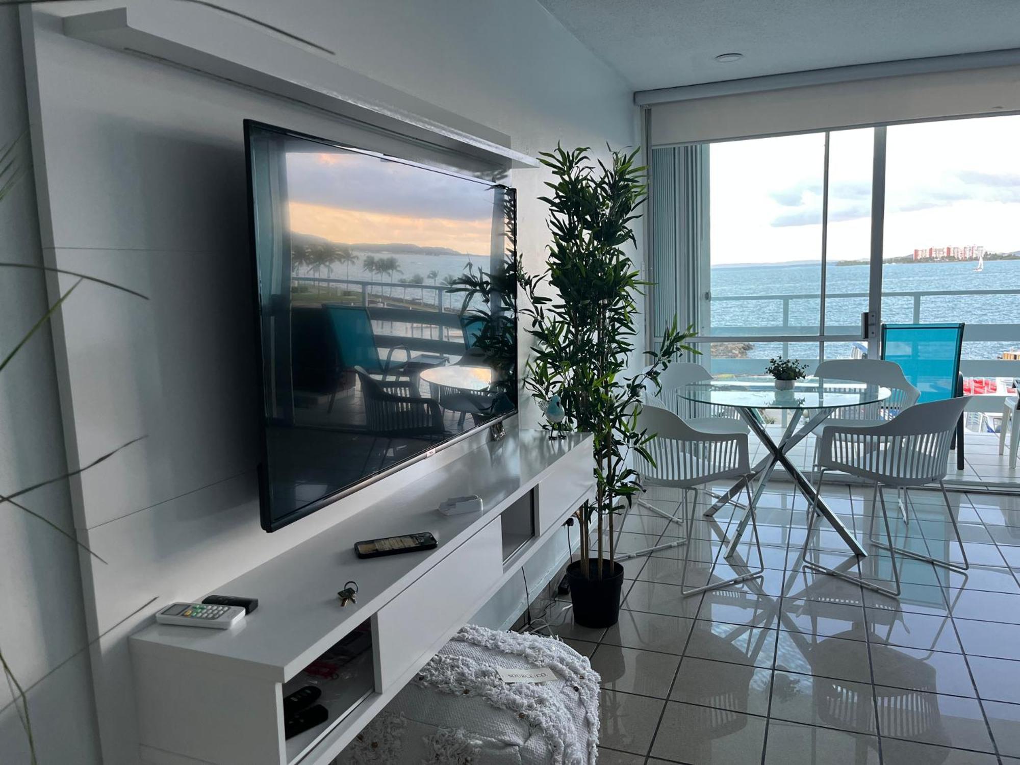 Beautiful Ocean Blue Love Oceanfront Apartment Fajardo Kültér fotó